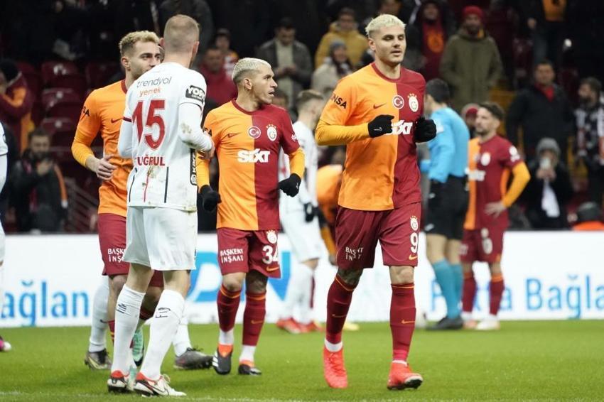 Galatasaray'da ayrılık depremi! Okan Buruk şikayet etti, 2 yıldız birden terk ediyor