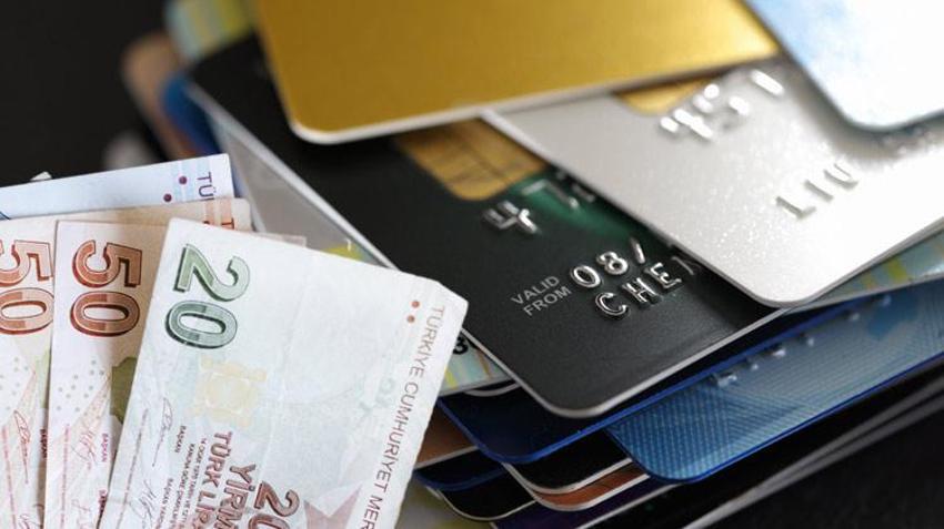 Kredi kartı kullanan milyonlara para iadesi yapılıyor! e-Devlet'ten başvuranlar ödeme alıyor