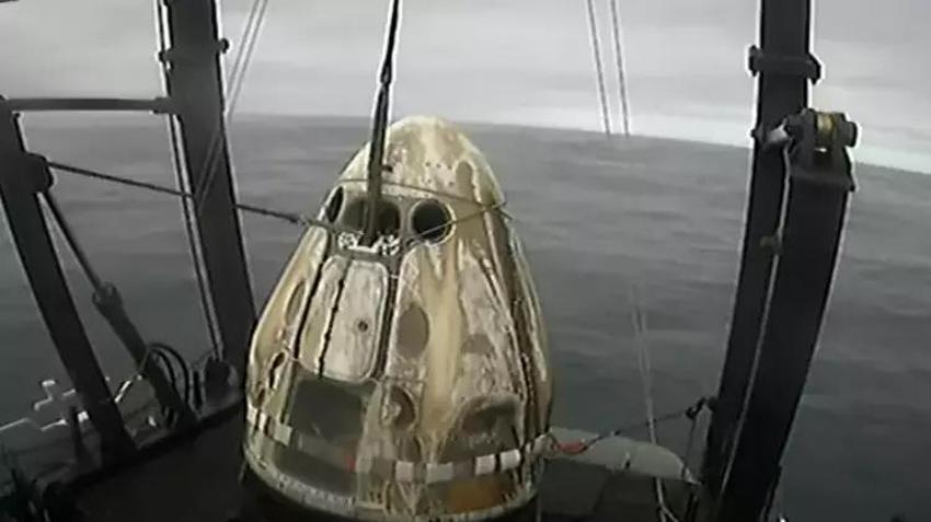 Türk astronot Alper Gezeravcı Dünya'ya döndü! İşte ilk fotoğraflar