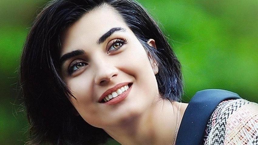 Tuba Büyüküstün'ün çocukları Toprak ve Maya büyüdü! Tıpkı babasına benziyor