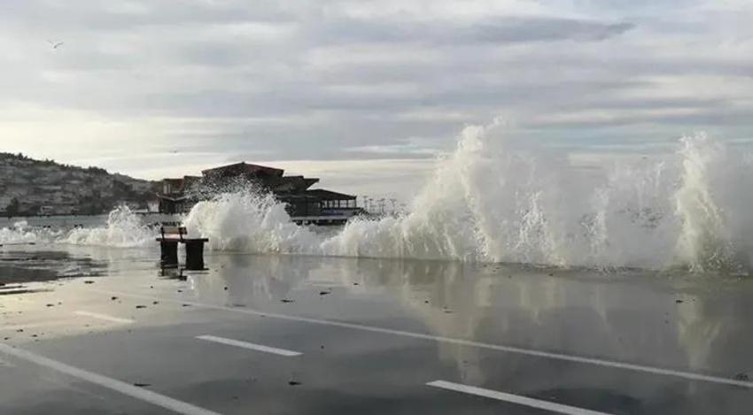 Olası İstanbul depreminde 7 metrelik tsunami uyarısı yaptı! İstanbul'da tsunami riski olan ilçeler hakkında son kez konuştu!