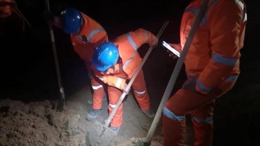 Erzincan toprak kaymasında kaç kişi öldü, ölen yaralanan var mı? Erzincan maden göçüğü nerede, Erzincan altın madeninde kaç kişi çalışıyor? İliç altın madeni toprak kayması!