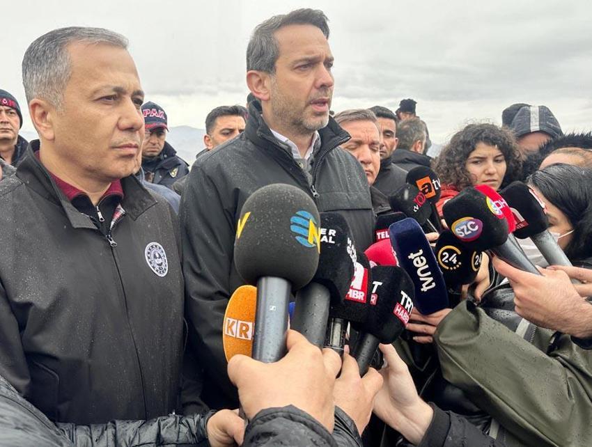 Erzincan'da altın madeninde toprak kayması! Bakan Yerlikaya: 9 kişiye ulaşılamıyor