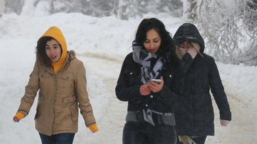 Kar, fırtına yoğun yağışın ardından başlıyor! Lapa lapa kar Marmara'ya giriş yaptı, hava buz kesecek