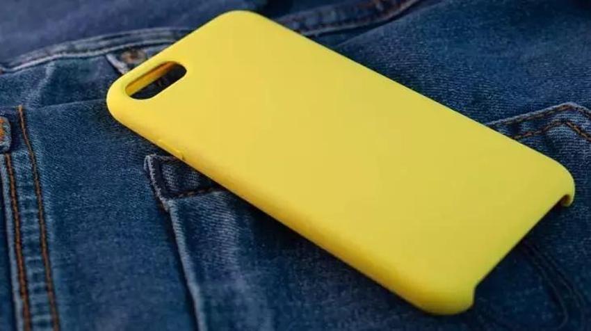 Şeffaf telefon kılıfını pırıl pırıl yapıyor! Bir bardak süte ekleyin: Bu tüyoyu hiçbir yerde bulamazsınız
