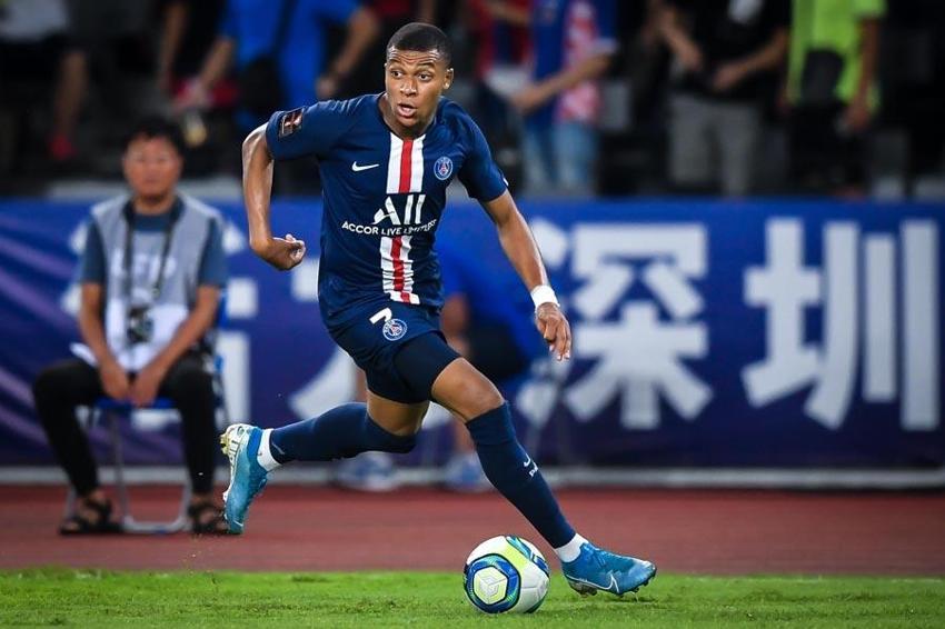 Yılın transferinde Mbappe Real Madrid ile her konuda anlaştı! İşte çılgın imza parası ve yıllık maaşı...