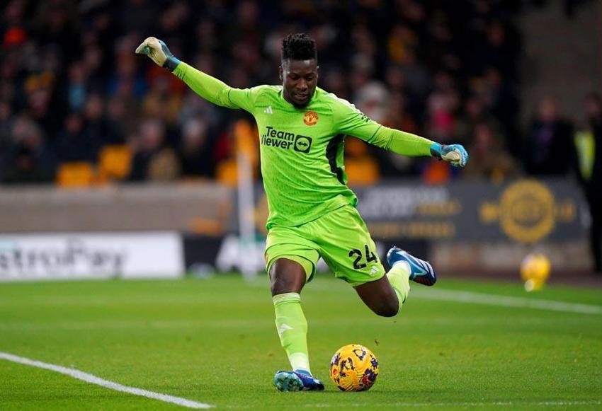 Manchester United'da Altay Bayındır'ın hayalleri yıkıldı!