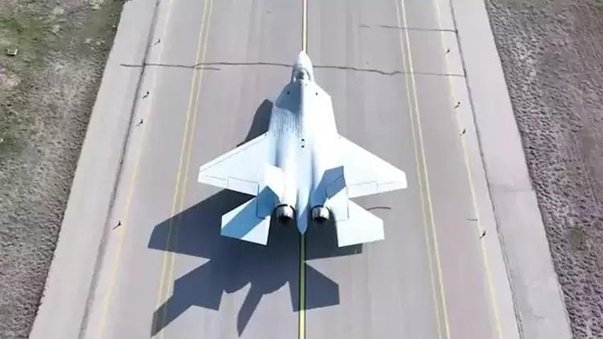 Amerika'nın kimseye satmadığı F-22 Raptor'un muadili: Kaan savaş uçağının özellikleri neler? MMU Kaan savaş uçağında pilot var mı?