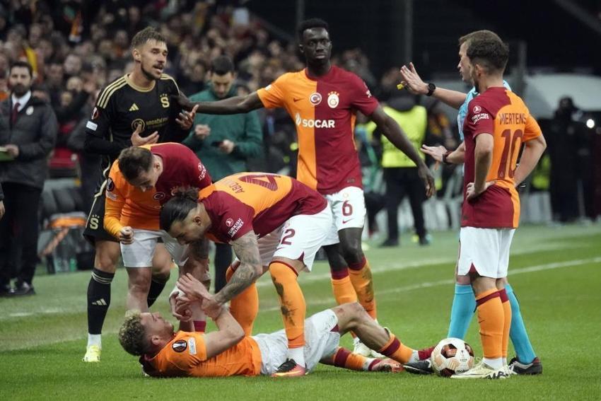 Muslera Galatasaray'ı terk ediyor! Yeni takımını açıkladılar, işte sözleşme detayları...