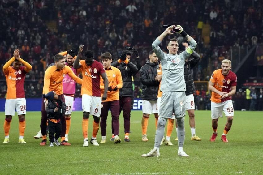 Muslera Galatasaray'ı terk ediyor! Yeni takımını açıkladılar, işte sözleşme detayları...
