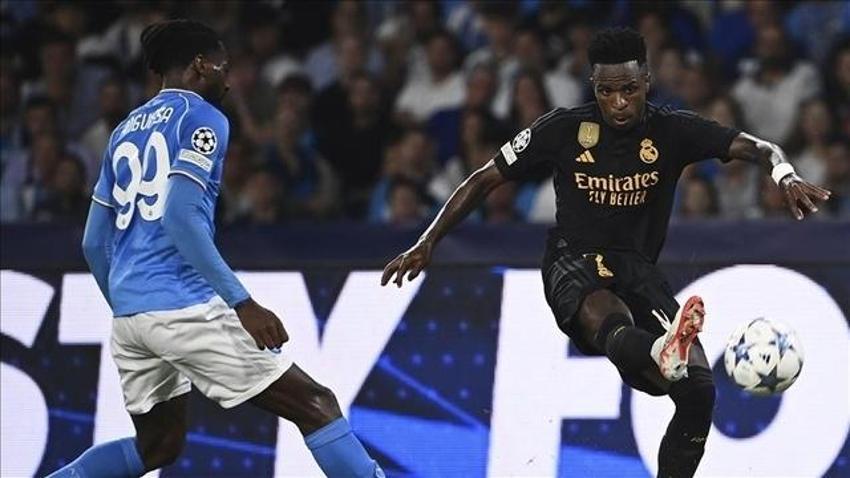Napoli- Barcelona maçı hangi kanalda? Şampiyonlar Ligi'nde son 16 turu: Napoli- Barcelona maçı saat kaçta?