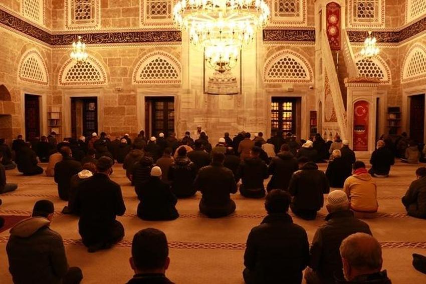 Cuma namazı saati kaçta? 23 Şubat 2024 İstanbul, İzmir, Ankara, Bursa il il Cuma namazı vakti