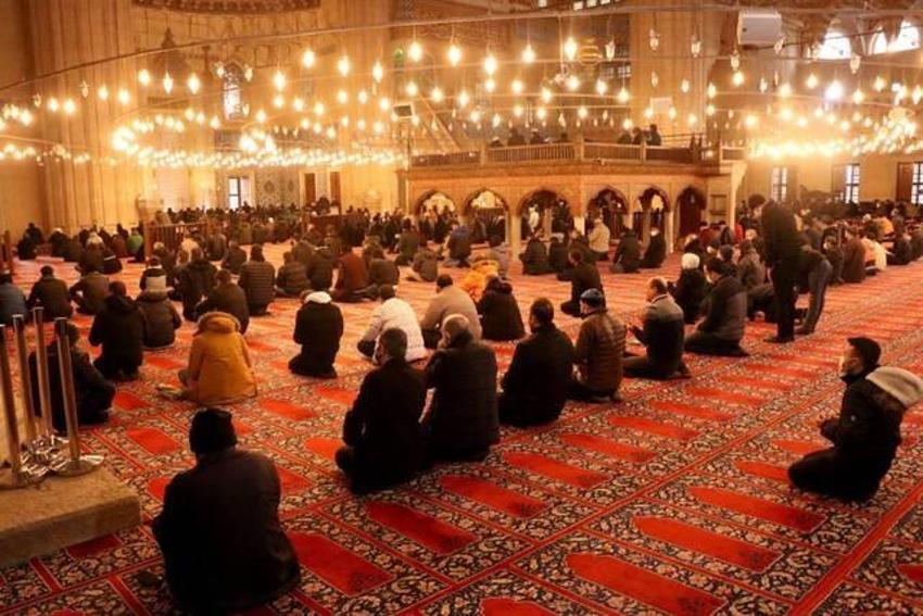 Kadir Gecesi Kadir Suresi kaç kere okunmalı? Kadir Suresi okunuşu, anlamı, tefsiri! Kadir Suresinden sonra Asr Suresi okunur mu, kadir suresinden sonra gelen sure hangisi, İhlas mı? 