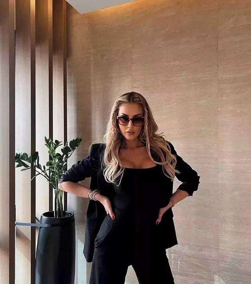 Petek Dinçöz'ün özel tasarım takılarının değeri dudak uçuklattı!