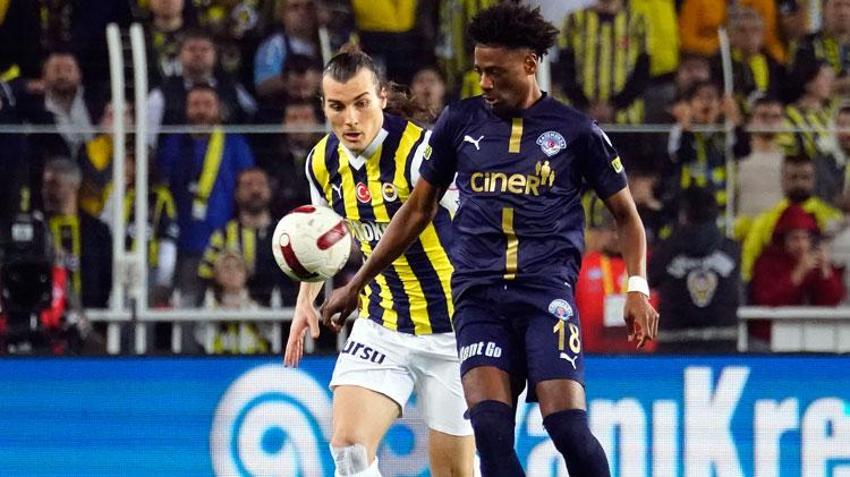 Fenerbahçe, Kasımpaşa karşısında 3 puanı son dakika golü ile aldı