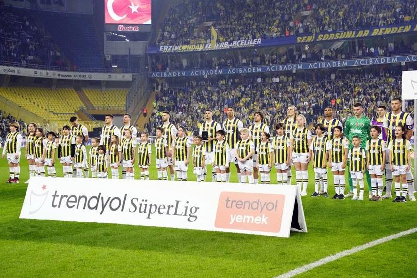 Fenerbahçe, Kasımpaşa karşısında 3 puanı son dakika golü ile aldı