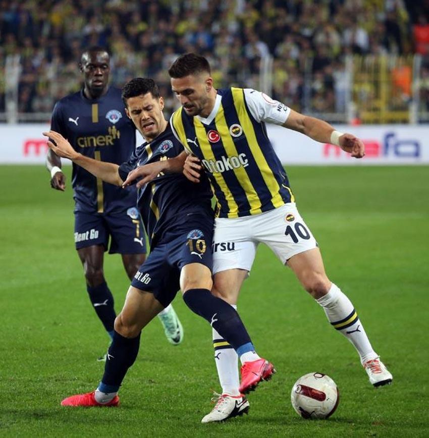 Fenerbahçe, Kasımpaşa karşısında 3 puanı son dakika golü ile aldı
