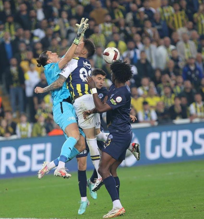 Fenerbahçe, Kasımpaşa karşısında 3 puanı son dakika golü ile aldı