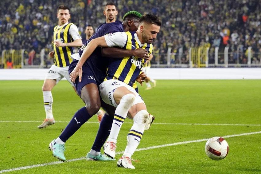 Fenerbahçe, Kasımpaşa karşısında 3 puanı son dakika golü ile aldı