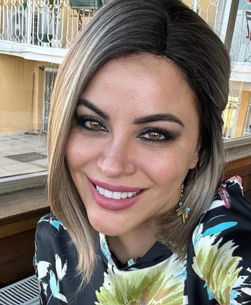Şarkıcı Zara saçlarını sarıya boyattı! Yeni imajı takipçilerini ikiye böldü!