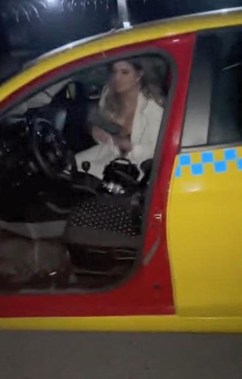 Kadın müşteri taksiciye kabusu yaşattı! Taksimetre ücretini ödememek için küfür edip polise saldırdı