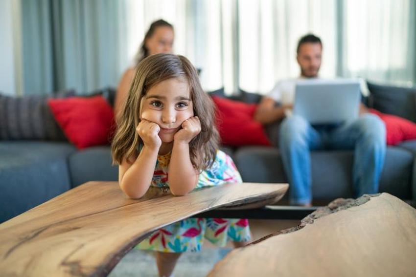 Küsmek anne baba mirası! Uzmanı açıkladı: Derinlerinde psikolojik şiddet barındırıyor