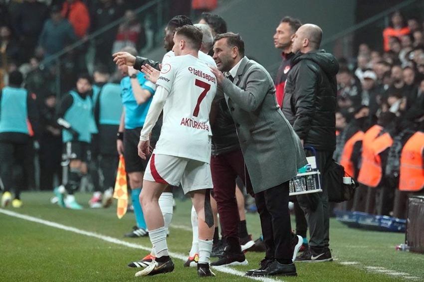 Beşiktaş-Galatasaray derbisinin gizli kahramananı! Maçın ardından ağır eleştiri ve övgü: Bu adamı hangi akıl transfer etti?
