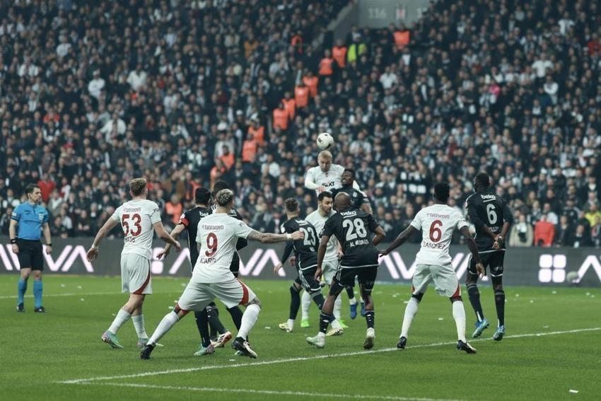 Zaha, Tete'den sonra bir kriz daha! Okan Buruk'un elini sıkmadı, hamlesi olay oldu