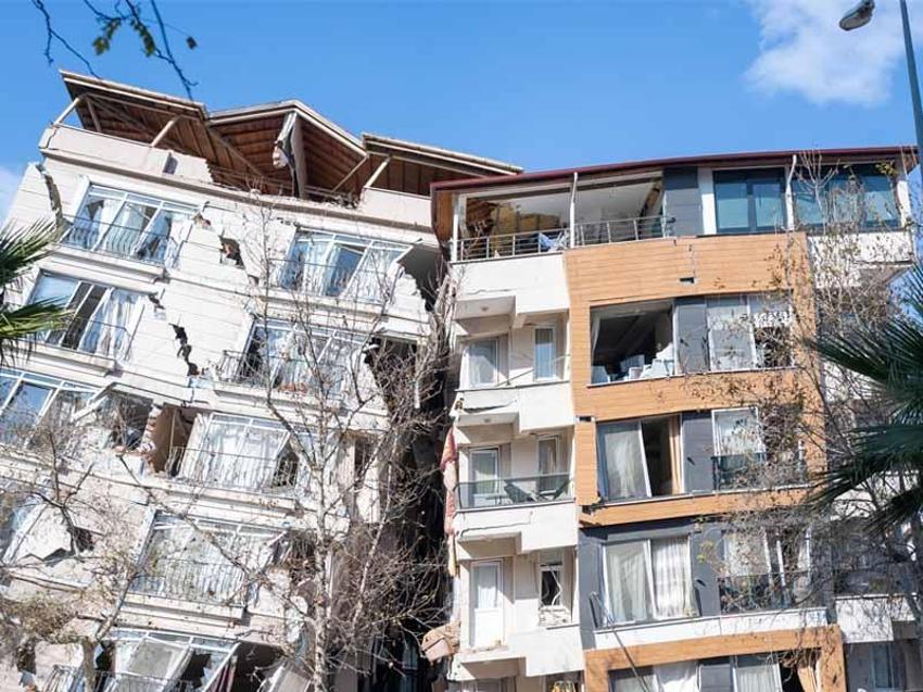 Deprem İstanbul'u salladı! Naci Görür’den ilk açıklama