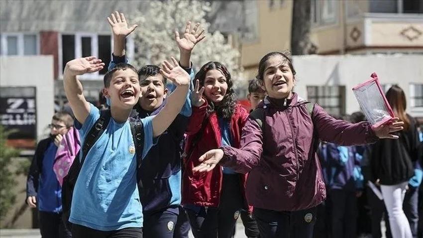 İkinci ara tatil ne zaman, hangi tarihte? MEB Nisan ara tatil zamanını açıkladı! Nisan ara tatili ayın kaçında?