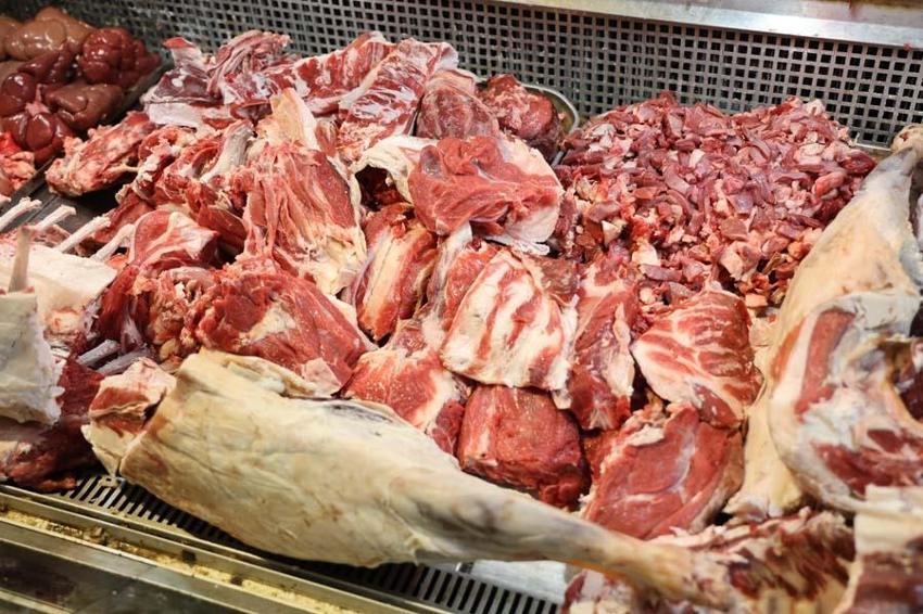 Adana’da kemikli karkas etin kilosu 330, kemiksiz etin kilosu ise 390 liradan satılıyor
