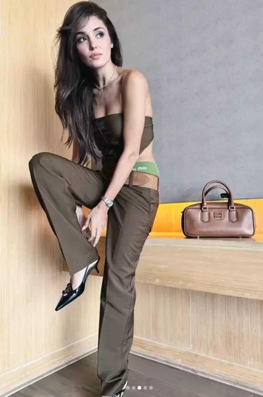 Hande Erçel, Hindistan'da onur konuğu oldu! Tarzı çok konuşuldu