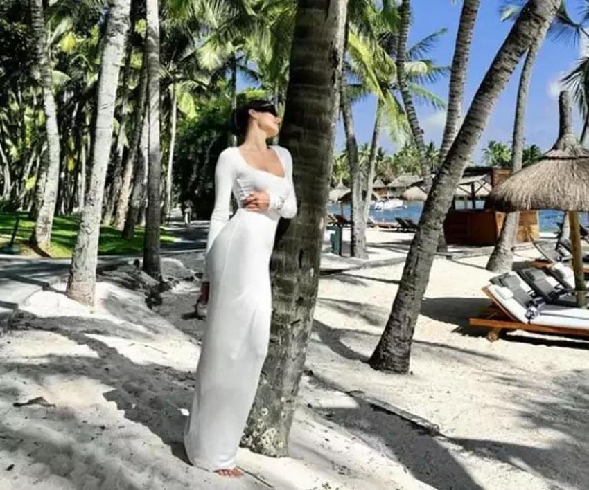 Hande Erçel, Hindistan'da onur konuğu oldu! Tarzı çok konuşuldu