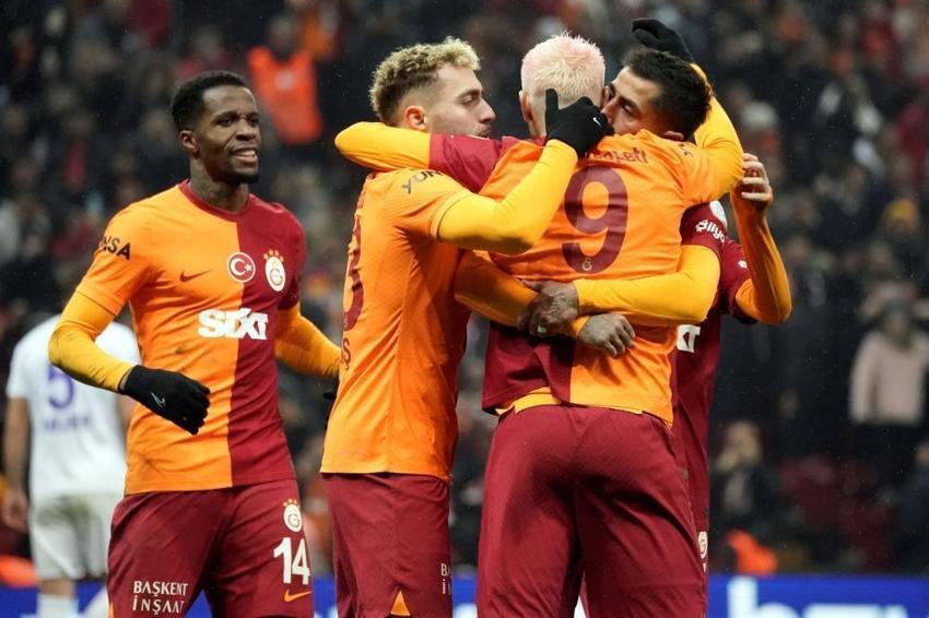 Zaha yine bildiğiniz gibi! Okan Buruk artık dayanamadı, çantanı topla, güle güle