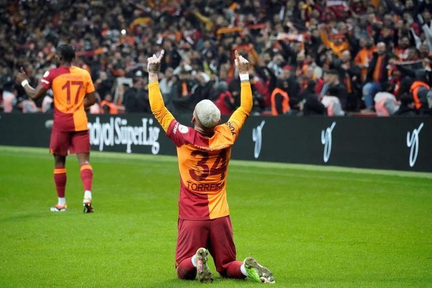 Zaha yine bildiğiniz gibi! Okan Buruk artık dayanamadı, çantanı topla, güle güle