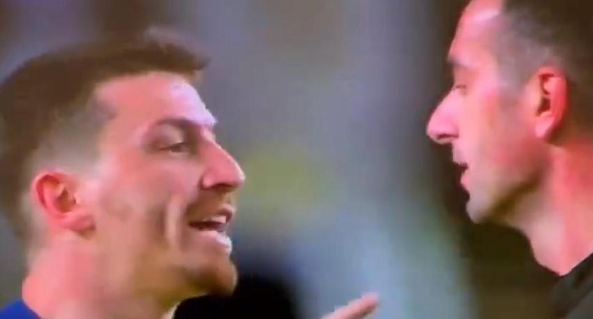 Mert Hakan Yandaş hakem Kadir Sağlam'ı bu sözlerle tehdit etti: Bak bu iki oldu, bu sahadan çıkamazsın!