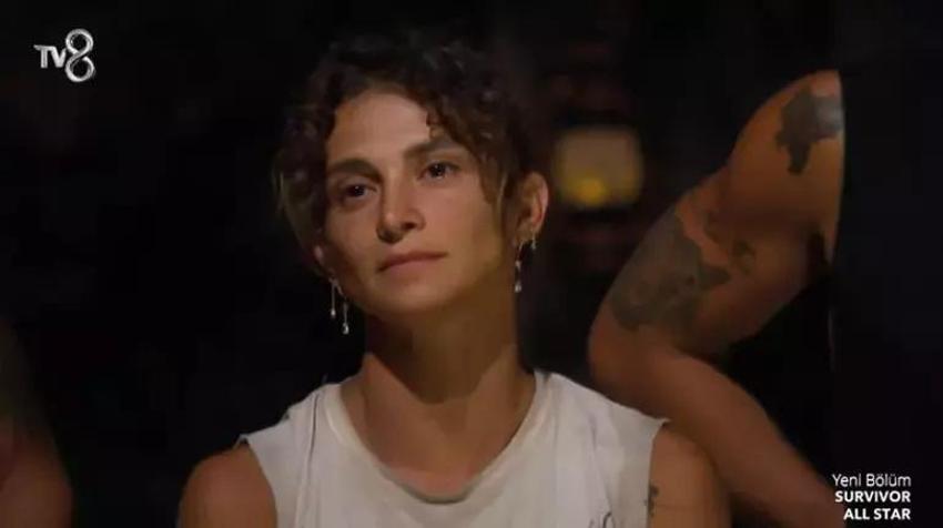 Survivor kaos adasına dönüştü: Nagihan gözyaşlarını tutamazken Yunus Emre sinir krizi geçirdi! İkinci eleme adayı belli oldu