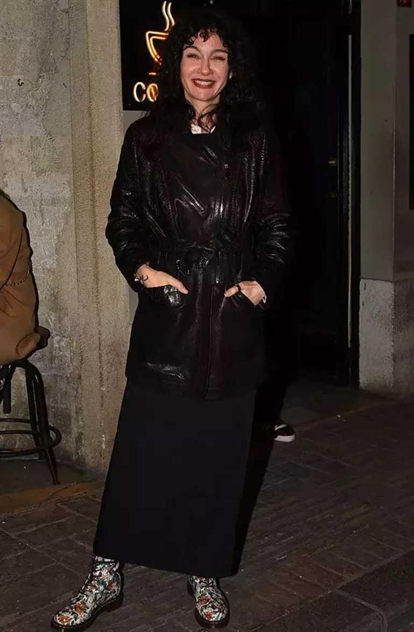 Birce Akalay ve Hakan Kurtaş, Bebek’te sarmaş dolaş!