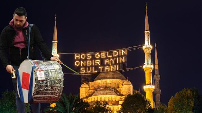Ramazan davulcuları mesaiye başladı! Yüzyıllıkı gelenek devam ediyor