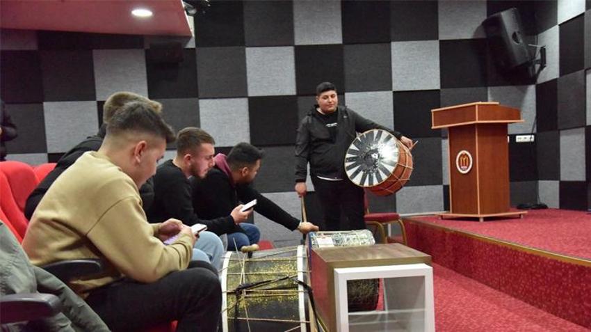 Ramazan davulcuları mesaiye başladı! Yüzyıllıkı gelenek devam ediyor