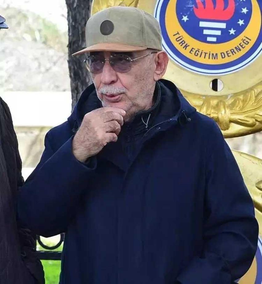 Kayhan Yıldızoğlu'nun cenazesinde gerginlik! Şener Şen bağırarak tepki gösterdi