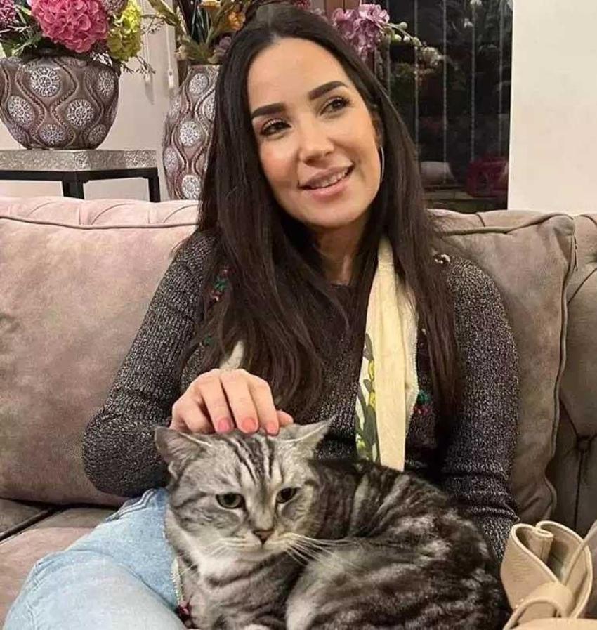 İpek Açar eşiyle tanışma hikayesini anlattı: 'İyi ki Doğdun Kayahan' konserinde tanıştık!