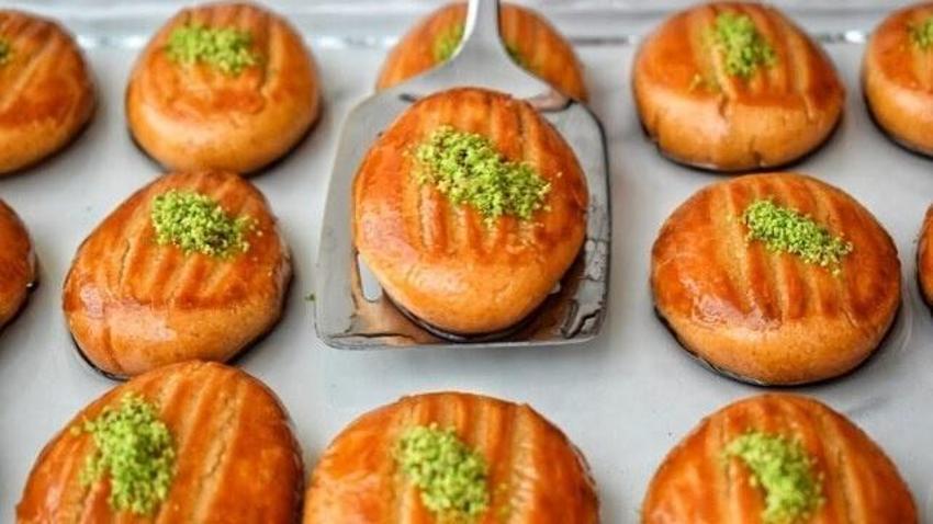İftara ne pişirsem - 4: Ramazan'ın dördüncü günü iftar sofrasında Mercimek, Ispanaklı Tavuk Dolma, gavurdağı salatası var! Tatlı da şekerpare...