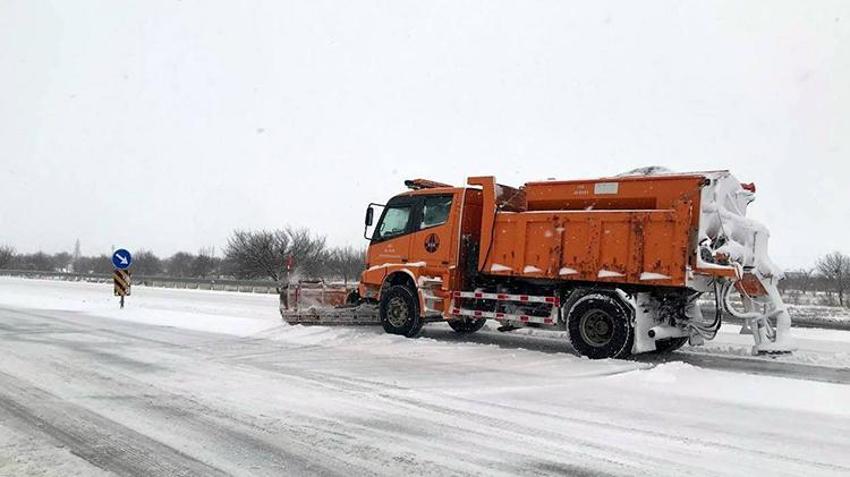 Ve beklenen kar yağışı başladı! Lapa lapa yağacak, çok sayıda il için yeni uyarı geldi