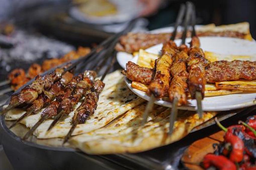Obezite alarmı! Kırmızı et ve şerbetli tatlı tüketimi tehlike saçıyor