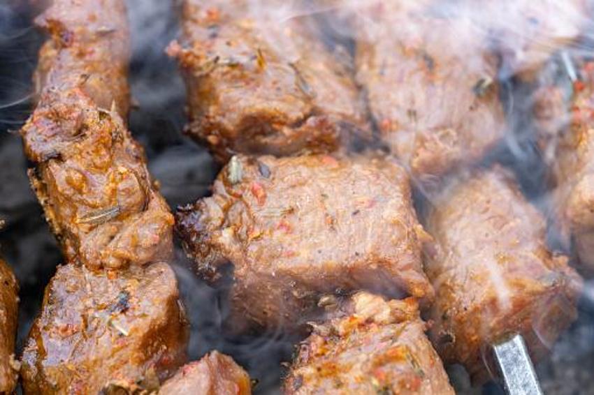 Obezite alarmı! Kırmızı et ve şerbetli tatlı tüketimi tehlike saçıyor