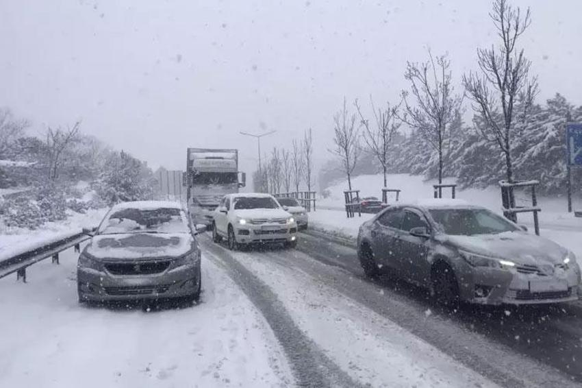 Sıcak hava gidiyor kar yağışları geliyor! Meteoroloji'den çığ ve toz aşımı uyarısı