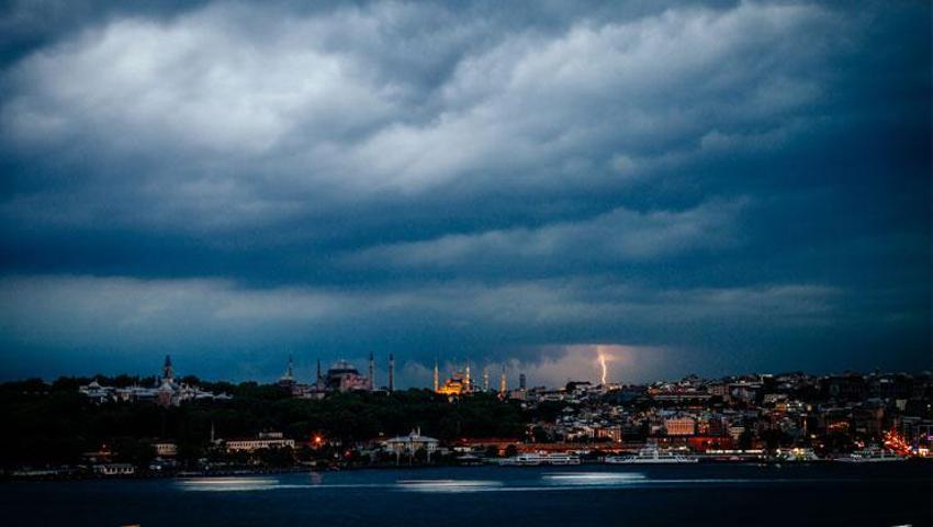 Hafta sonu İstanbul'da hava nasıl oalcak? Meteoroloji'den kar ve sağanak yağış uyarısı