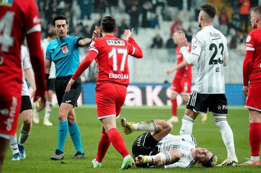 Beşiktaş sahasında Antalyaspor'a kaybetti: 1-2