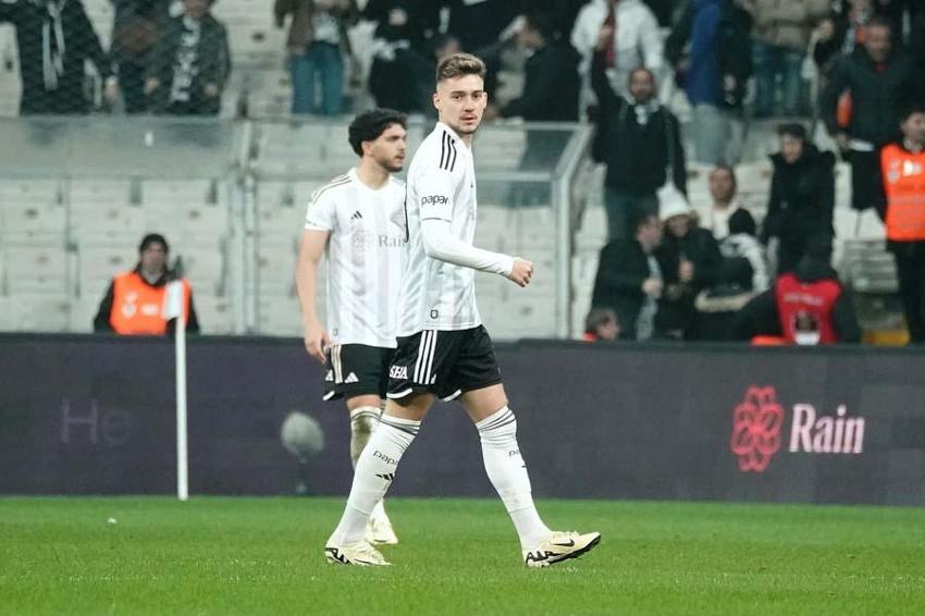 Beşiktaş'a Fernando Santos önerisi ve hakem eleştirisi: 'Hemen gezdirin! Normal değil'
